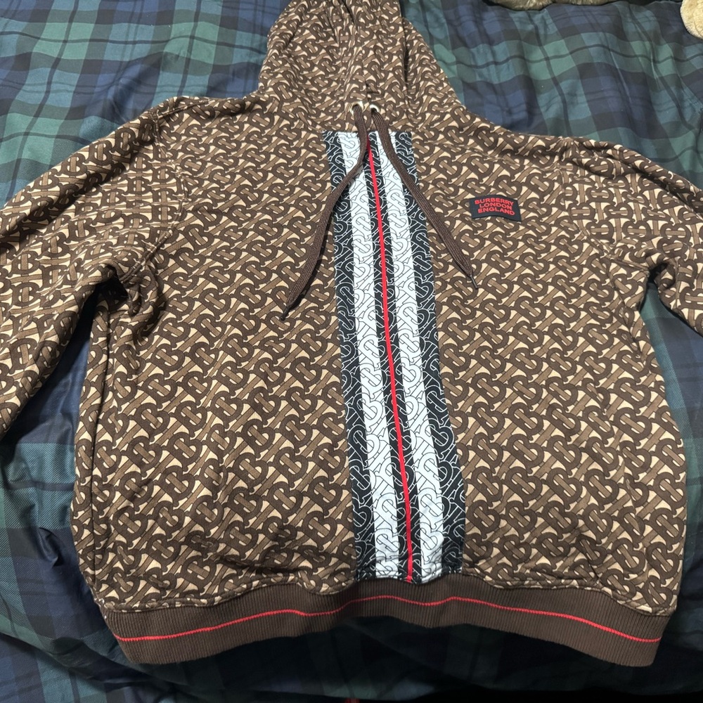 Authentic Burberry hoodie size L